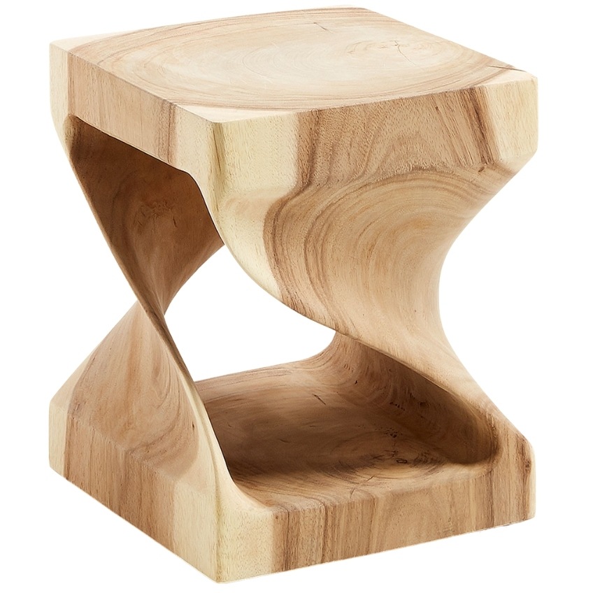 Dřevěný odkládací stolek Kave Home Hakon I.