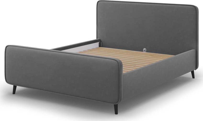 Tmavě šedá čalouněná dvoulůžková postel s roštem 180x200