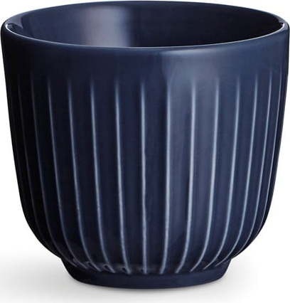 Tmavě modrý porcelánový hrnek Kähler Design